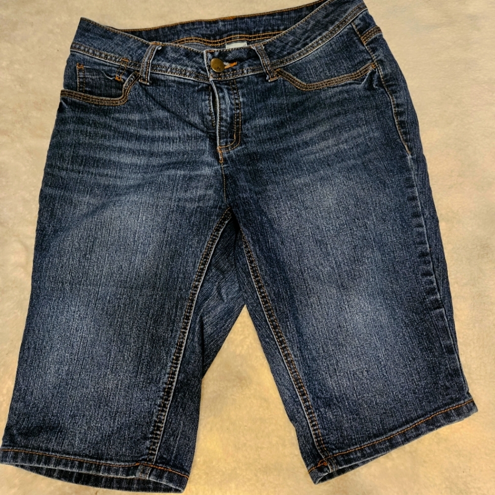 Faded Glory capri jeans. Sz 8.